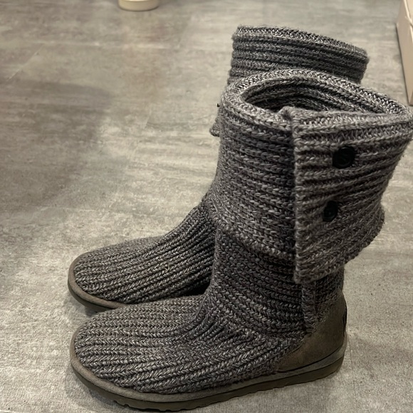 UGG Shoes - UGG Australia Cardy Knit Sweater Boots 3 Buttons Size 7
